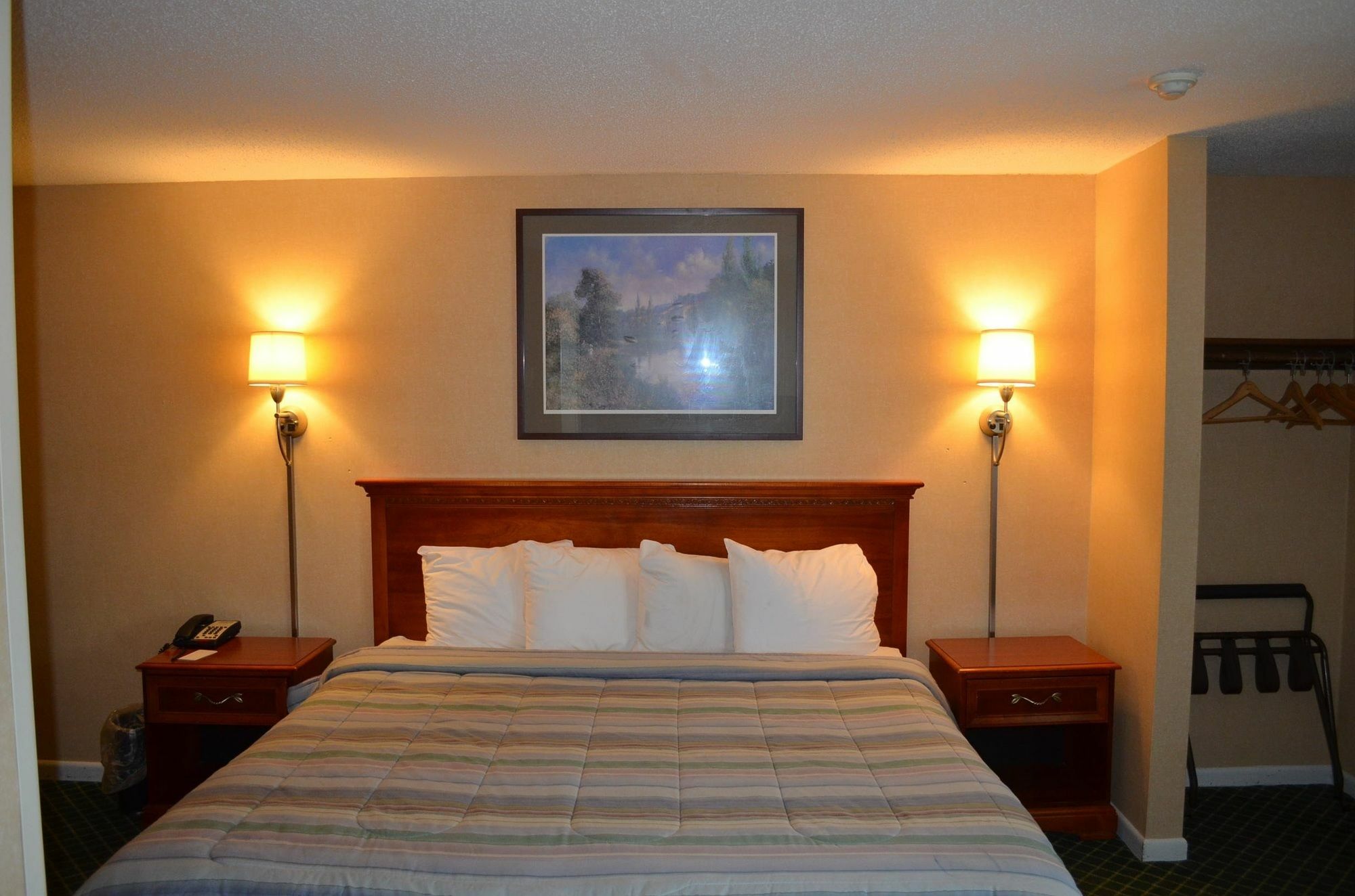 Hyannis Host Inn Экстерьер фото