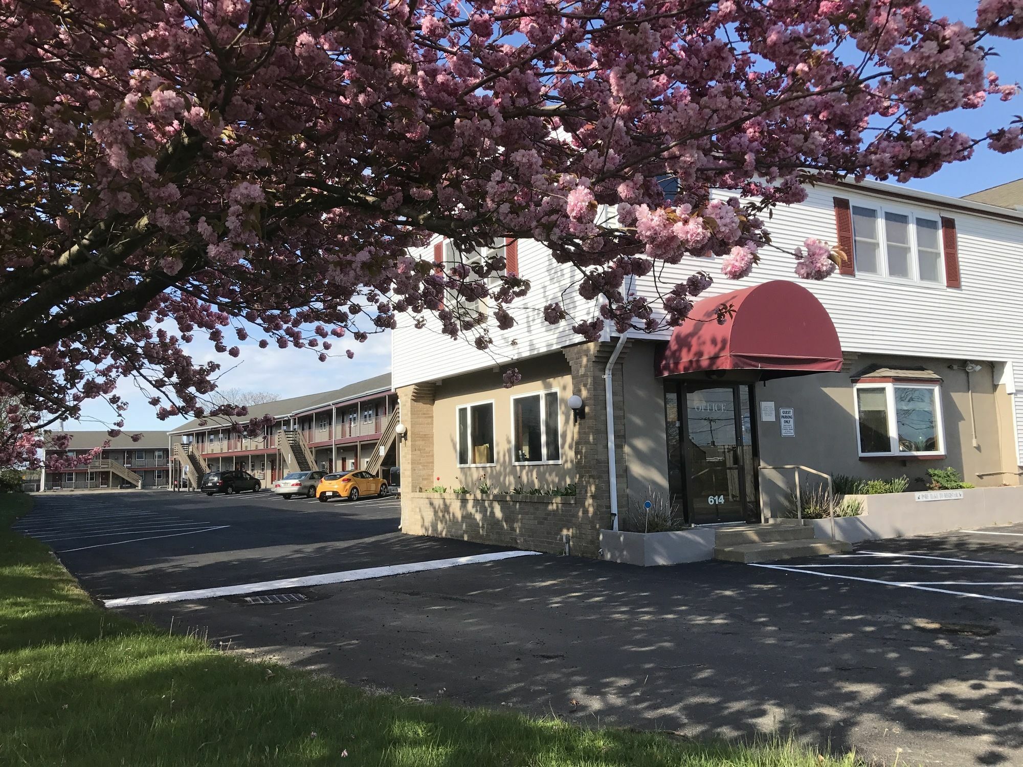 Hyannis Host Inn Экстерьер фото